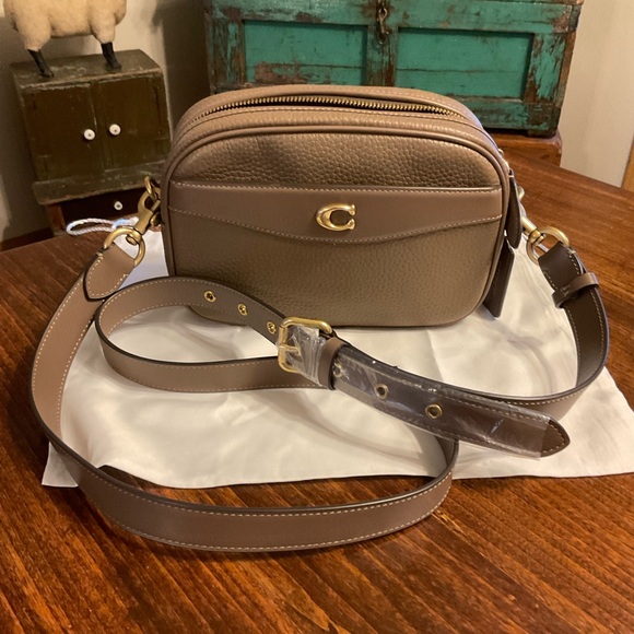 Coach Camera Bag! NEW! - Picture 2 of 7